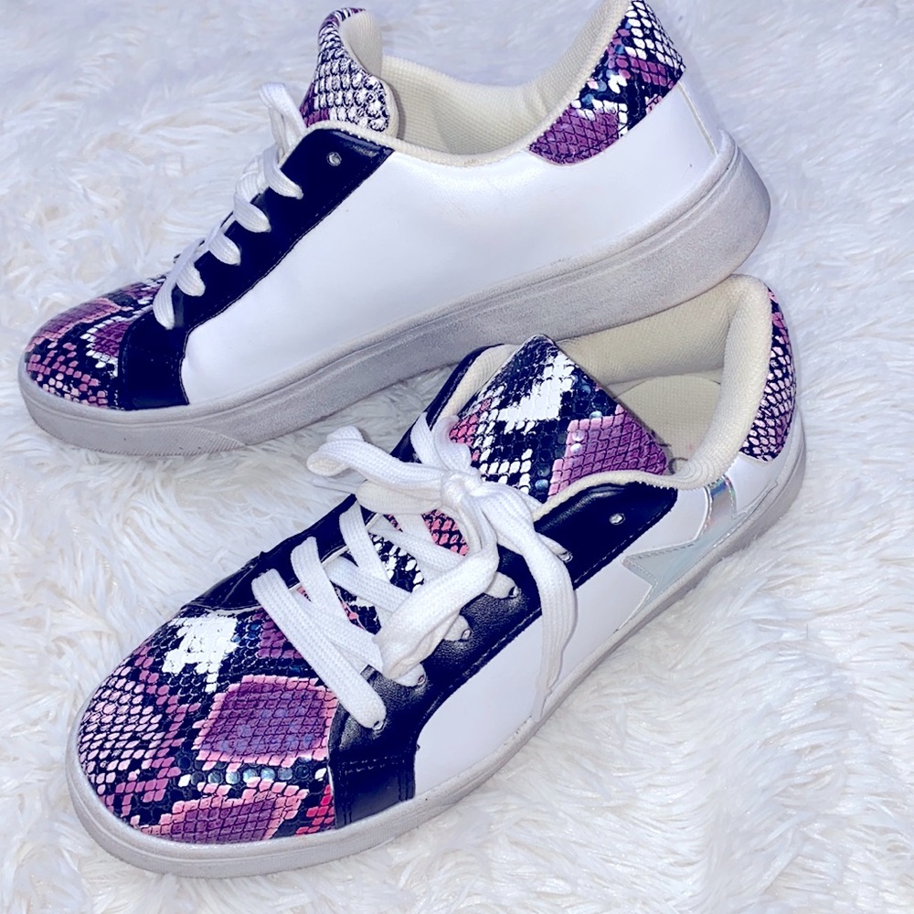 Yoki Pink & Black Snakeskin Silver Star Designer Inspired Lace Sneakers Size 7